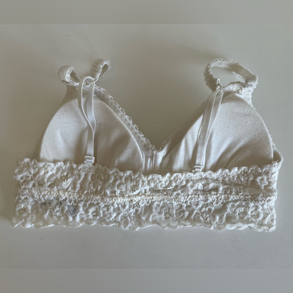 Lace Bralette Set of 4- Red, White, and Green - Picture 5 of 10